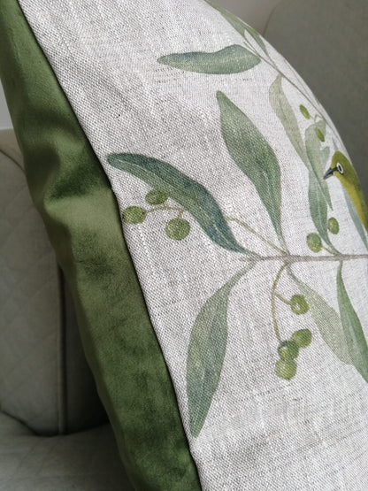 Cape White eye left Cushion cover