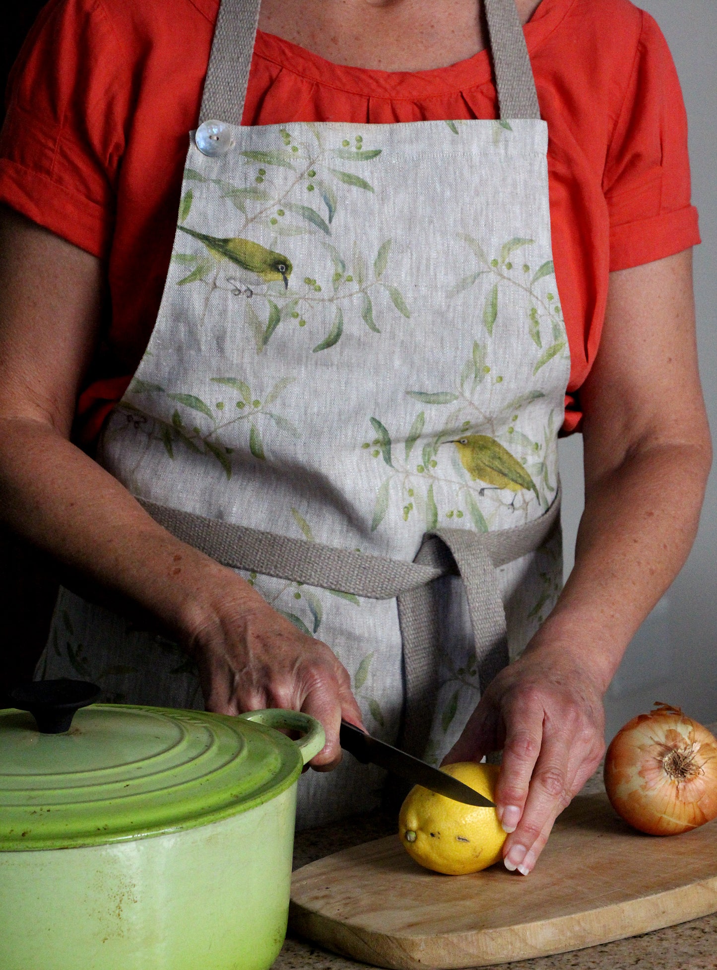 Cape White Eye Apron