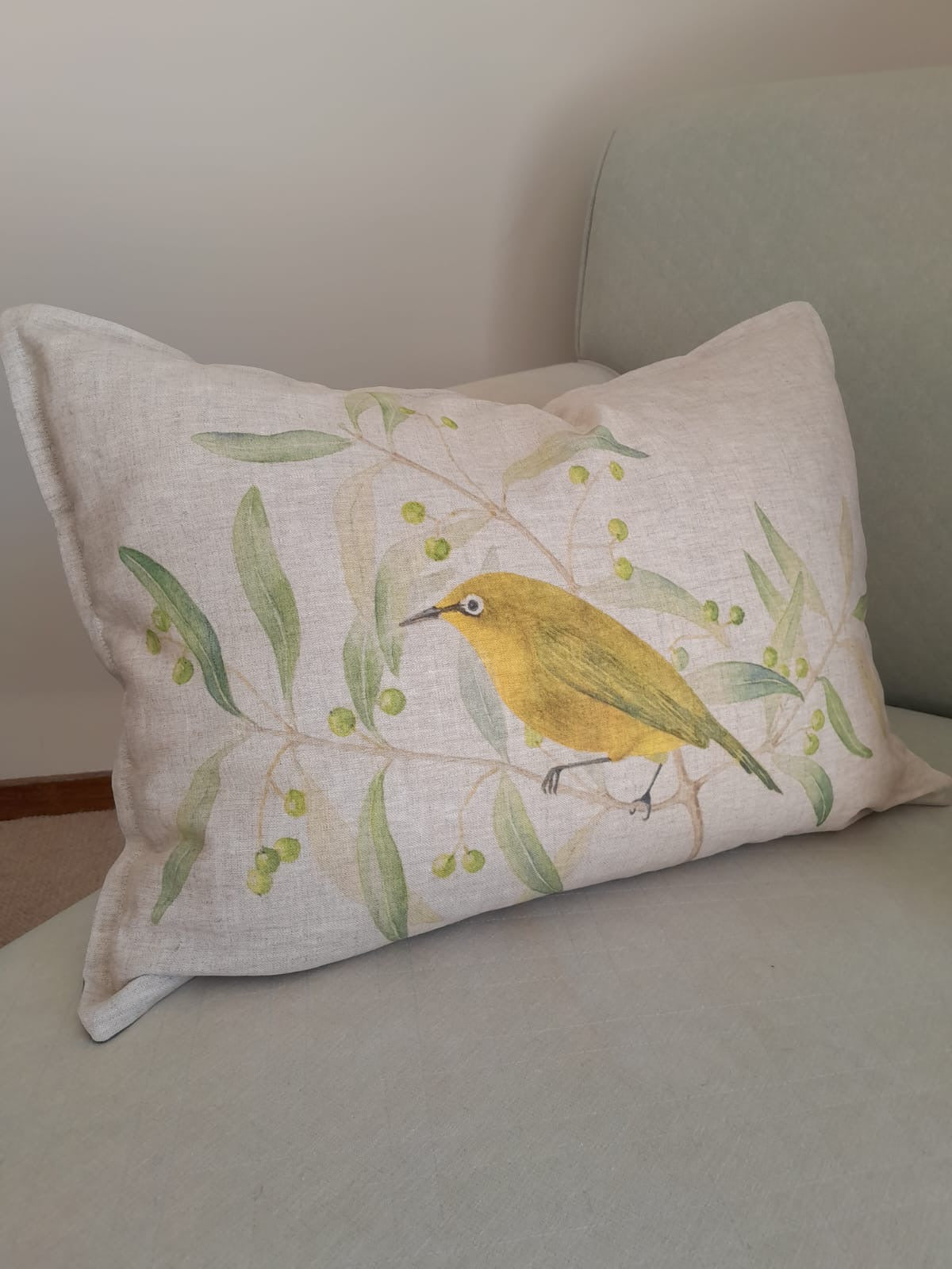 Cape White eye left Cushion cover